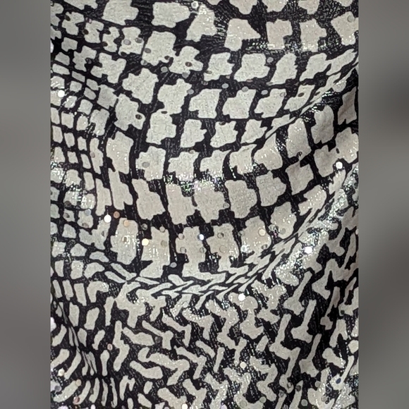 Elegant Women's (Size Large) Black & Tan Cowl Neck Rouched Shimmering Blouse/Top - Picture 6 of 16